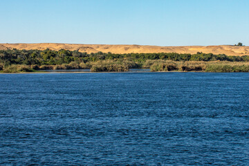 Discover the Nile Oasis, a green haven in the heart of Egypt. Relax on our luxury cruise while contemplating the lush landscapes and the tranquility of the waters.