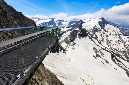 Panoramic view from the Kitzsteinhorn, a snowy mountain, gletsjer and ski area near Kaprun in Salzburg, Austria