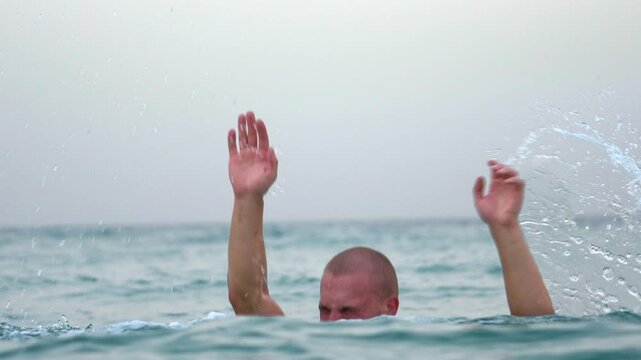 a man drowns in the sea, swam far