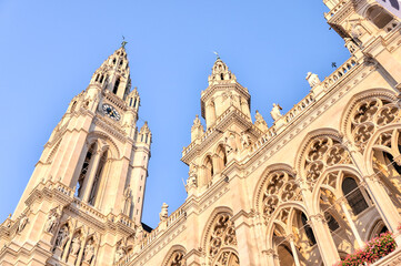 Fototapeta premium Vienna, Austria - July 23, 2024: The gothic exterior of Vienna City Hall 
