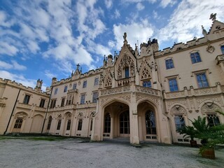 Obraz premium Entrance to the palace in the Czech Republic in Lednice