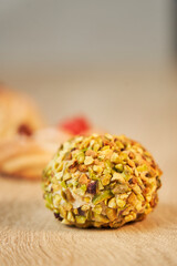 dolce al pistacchio, immagine per menù pasticceria