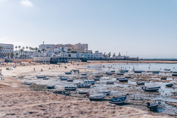Discovery of the tourist city of Cadiz, its historical monuments and beaches in Spain