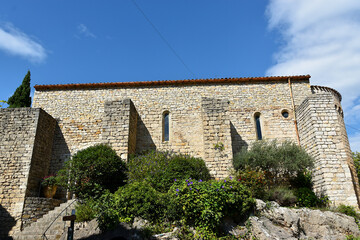 L’ancienne chapelle Saint-Laurent dans le village  de Saint-Guilhem-le-Désert dans l’Hérault