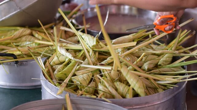 Chak Phra Festival, Prepare food for attendees