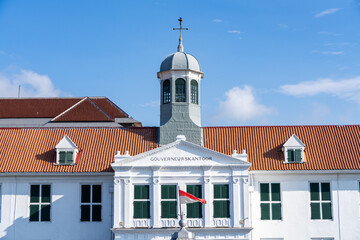 Jakarta History Museum, which began life as the colonial Stadhuis (City Hall) of Batavia, in the Old Town (Kota Tua). Says "Governor's Office" in Dutch.