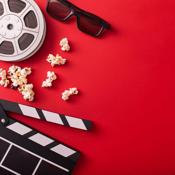 Fondo rojo con elementos t&iacute;picos del cine