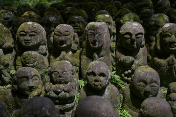 Fototapeta premium 愛宕念仏寺 羅漢像 京都市右京区嵯峨