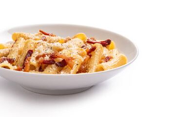 Rigatoni alla gricia, classica ricetta della cucina romana, pasta italiana 