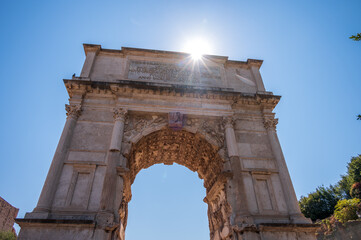 Fototapeta premium Triumphal Arch of Titus on the via Sacra in Rome.