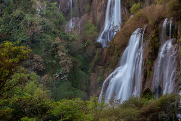 The splendor of the falls, 