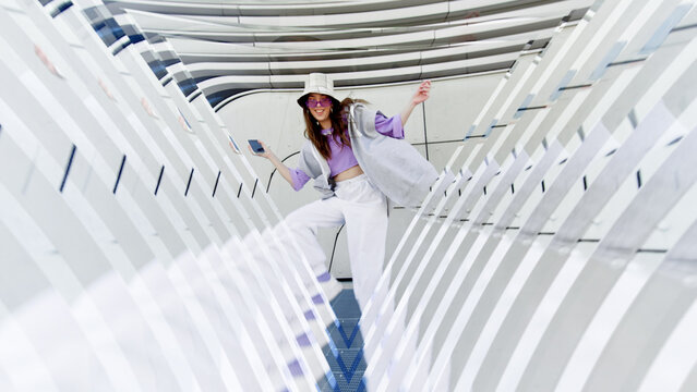 Tunnel of Mirror Triangles