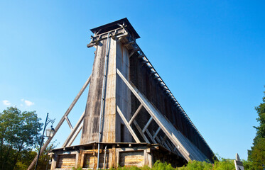 Tężnie, inhalatoria solankowe w Ciechocinku, Polska. Graduation towers, brine inhalations in Ciechocinek, Poland.	