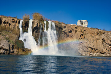 Naklejka premium The Stunning Beauty of Düden Waterfalls in Antalya
