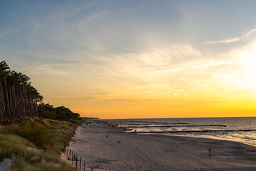 Zatoka Gdańska, Morze Bałtyckie, falochron, mewy, Gdańsk , Gdynia, Półwysep Helski, molo, kuter rybacki © Daniel Folek