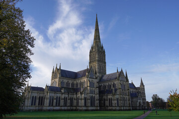 Fototapeta premium Salisbury cathedral in English city. Gothic architecture. religious landmark 