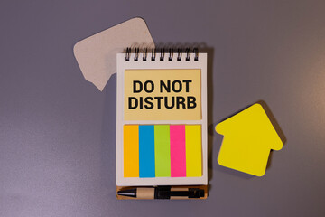 Businessman with notebook with text DO's and DONT's