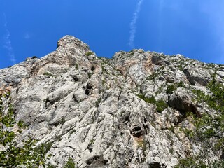 Limestone rocks in Velika Paklenica canyon,Starigrad (Paklenica National Park, Croatia) - Kalksteinfelsen in der Schlucht Velika Paklenica, Starigrad (Nationalpark Paklenica, Kroatien)