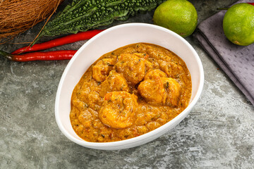 Indian prawn masala with spices