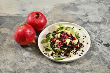 Vibrant salad with pomegranate and lentils