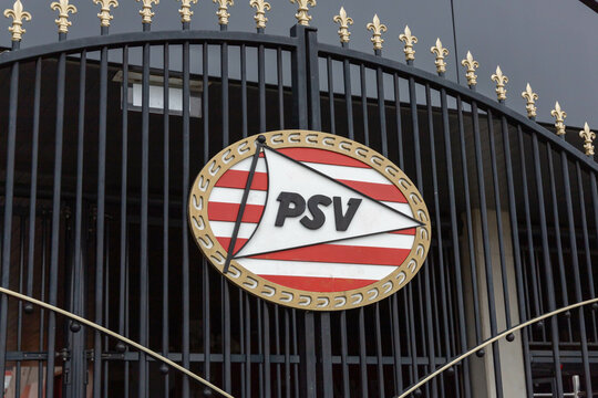 PSV logo at the gate of the Philips stadium. With dutch tekst above &ldquo;EENDRACHT MAAKT MACHT&rdquo; Eindhoven, the Netherlands. 7 January 2024. 
