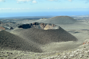 Vulkankrater im Nationalpark Feuerberge auf Lanzarore © JS