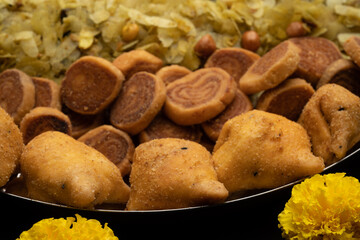 Diwali snacks Diwali faral live sev chakali chivda bakarwadi mathari Festival food items Festival snacks from Maharashtra