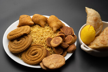 Diwali snacks Diwali faral Festival food items Festival snacks from Maharashtra