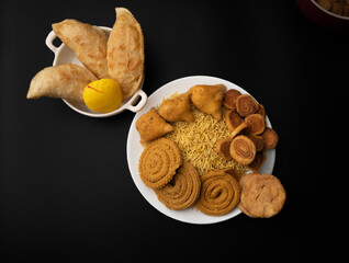 Diwali snacks Diwali faral Festival food items Festival snacks from Maharashtra