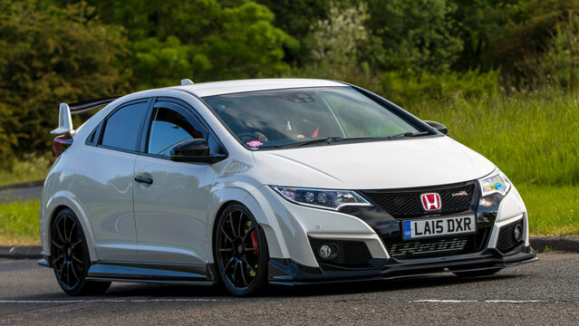 2015 white HONDA CIVIC GT