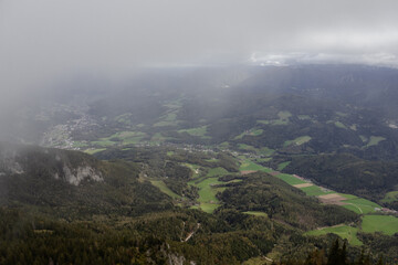 Obraz premium A photo of a view of a valley