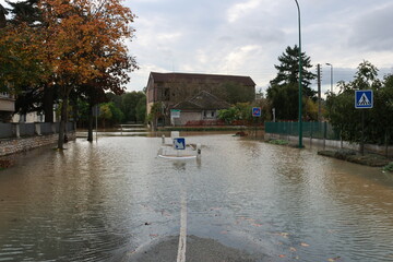 Vend&ocirc;me sous les inondations