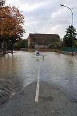 Vend&ocirc;me sous les inondations