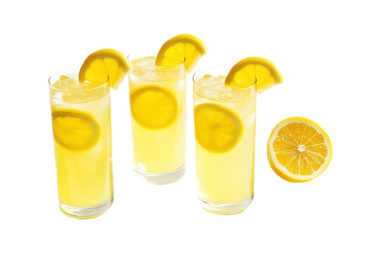 Verres de limonade au citron frais


