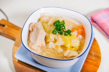 米と鶏肉とじゃがいものスープ