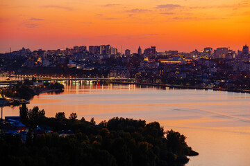Naklejka premium Voronezh skyline at crimson sunset, aerial view