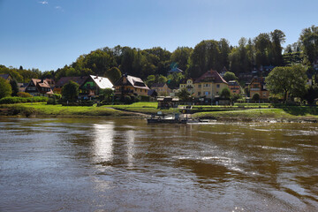 Fähre, Ufer an der Elbe in Wehlen, Landkreis Sächsische Schweiz Osterzgebirge, Sachsen,...