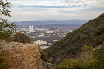 Skopje, a thriving urban panorama
The city of Skopje, seen from above
Aerial view of the Macedonian capital
Skopje, a mosaic of colors and shapes where the mountains meet the metropolis.