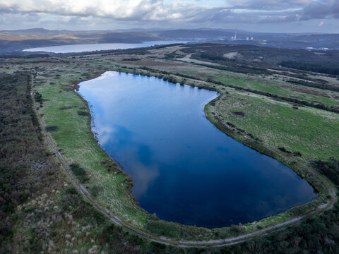 As Pontes, Central T&eacute;rmica, Lago, Escombrera. Imagen de la recuperaci&oacute;n de una zona minera, ahora un espacio integrado y l&uacute;dico.