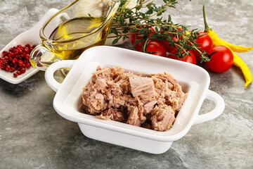 Canned tuna fillet for salad