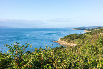 日本の岡山県瀬戸内市の前島のとても美しい風景