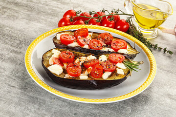 Baked eggplant with cheese and tomato