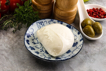 Gurmet organic mozzatla dairy cheese