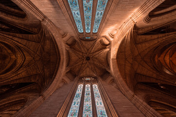 architecture style and interior design of Liverpool Cathedral, England