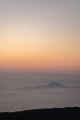雲海が出現した美しい夜明け　渋峠