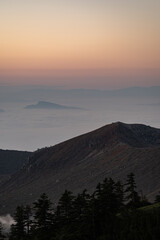 雲海が出現した美しい夜明け　渋峠