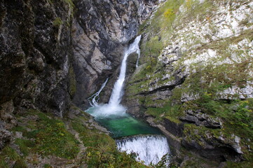 Obraz premium Savica Falls is a waterfall in northwestern Slovenia. It is 78 meters (256 ft) high and is fed by a karst spring also called Savica just above the waterfall.