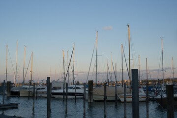 Ein Yachthafen am Bodensee