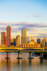 city skyline / city with sunset / city over the river