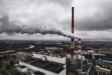 Smoke and Sustainability: The Push for Clean Energy Transformation. Emissions in Focus: The Environmental Impact of Power Generation